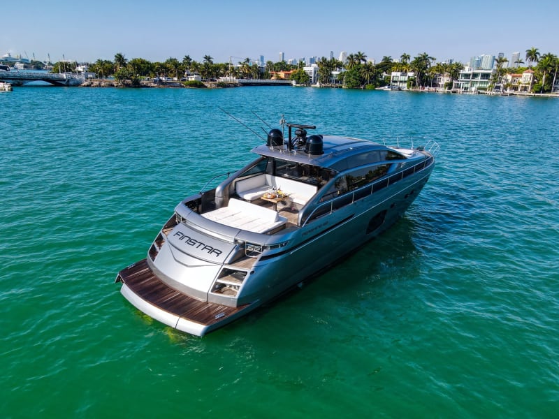 62' Pershing Finstar photo 3