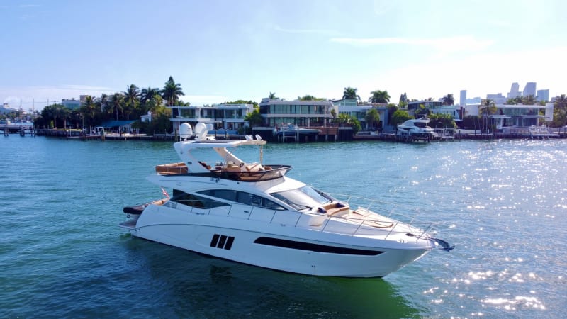 60' SeaRay L590 photo 2