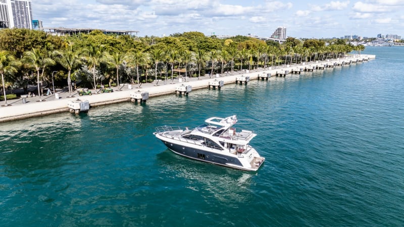 55' Azimut Julia Valentine photo 2