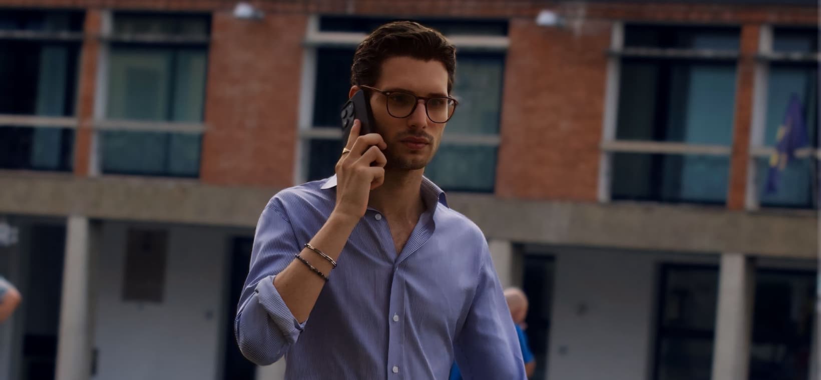 Patrick Liverani durante una telefonata di consulenza