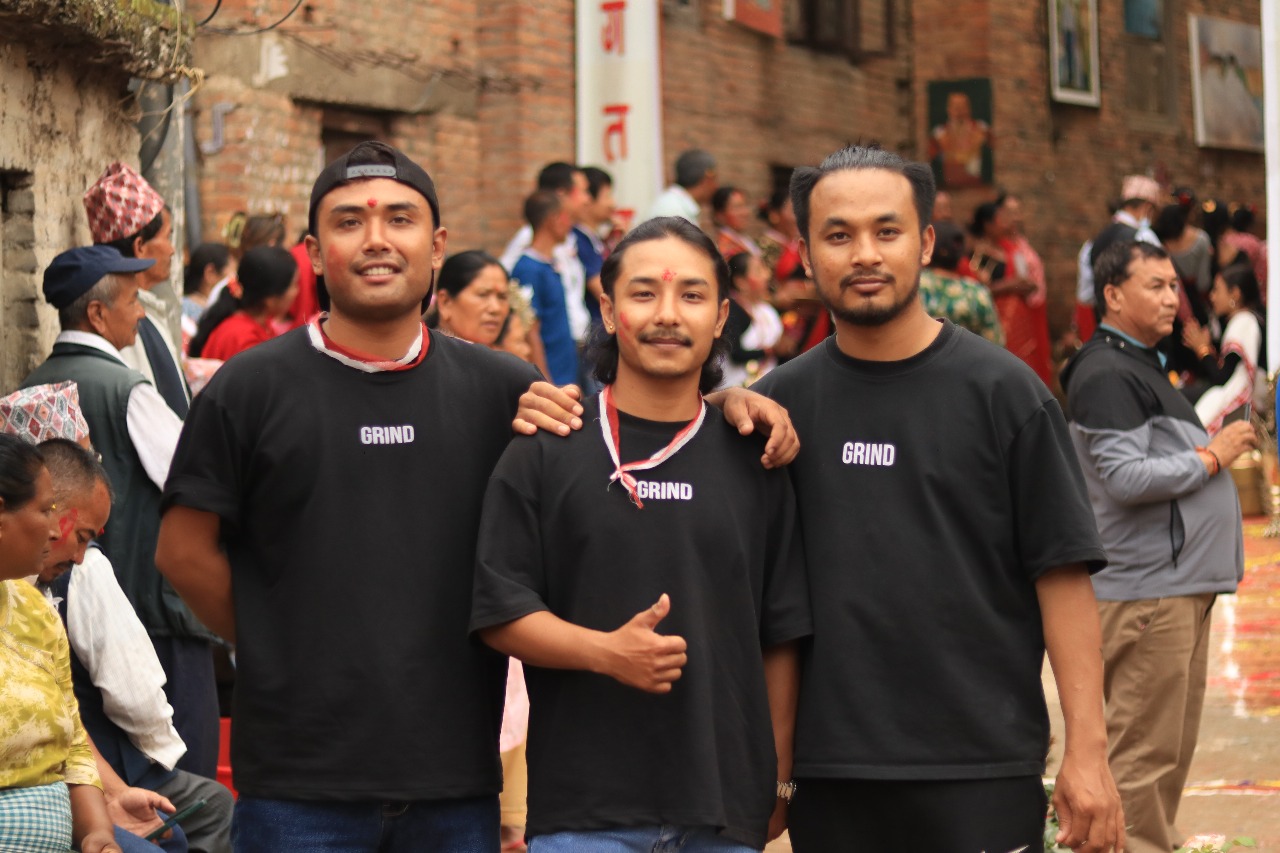 Street feed 4