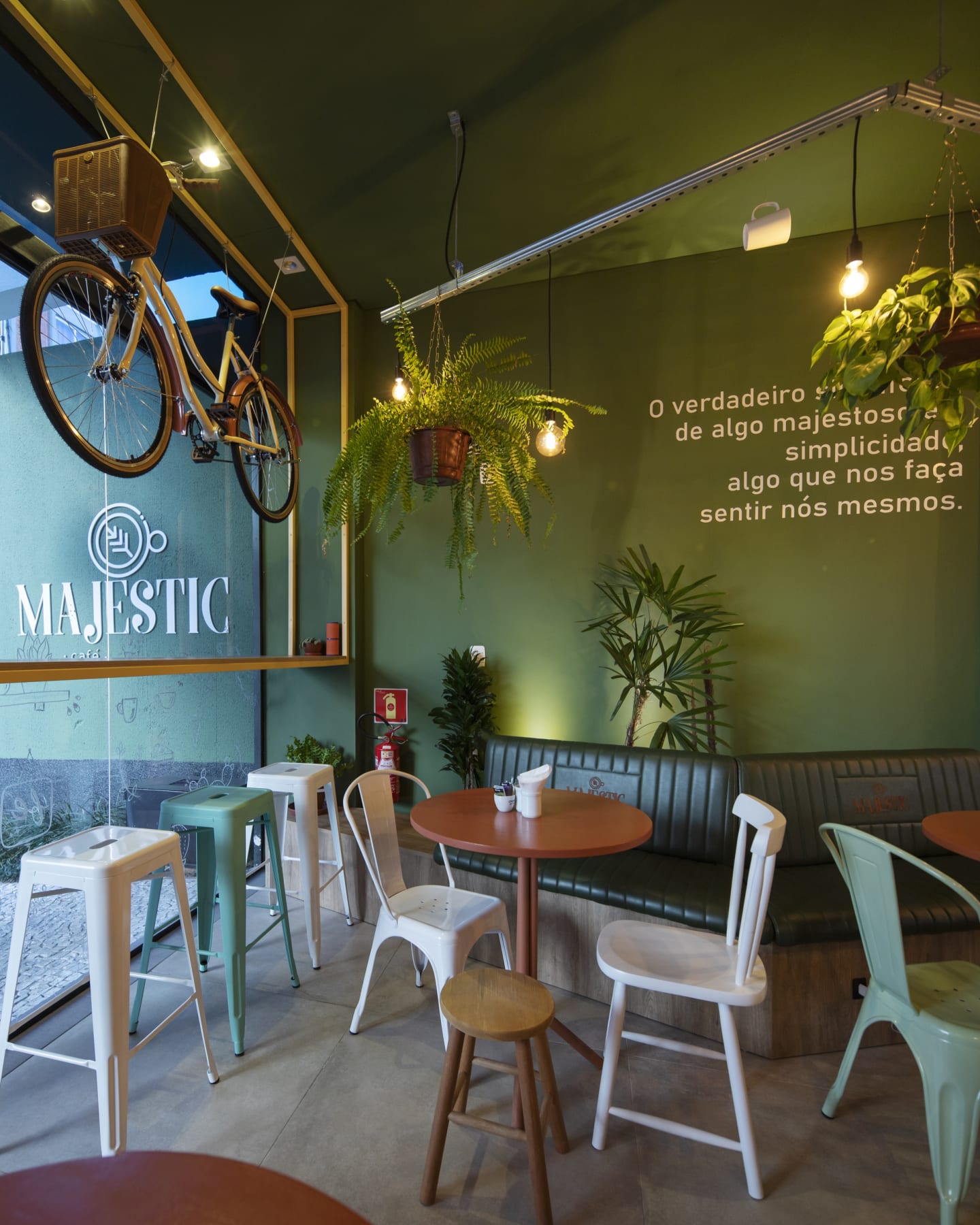 Majestic Café — render 17