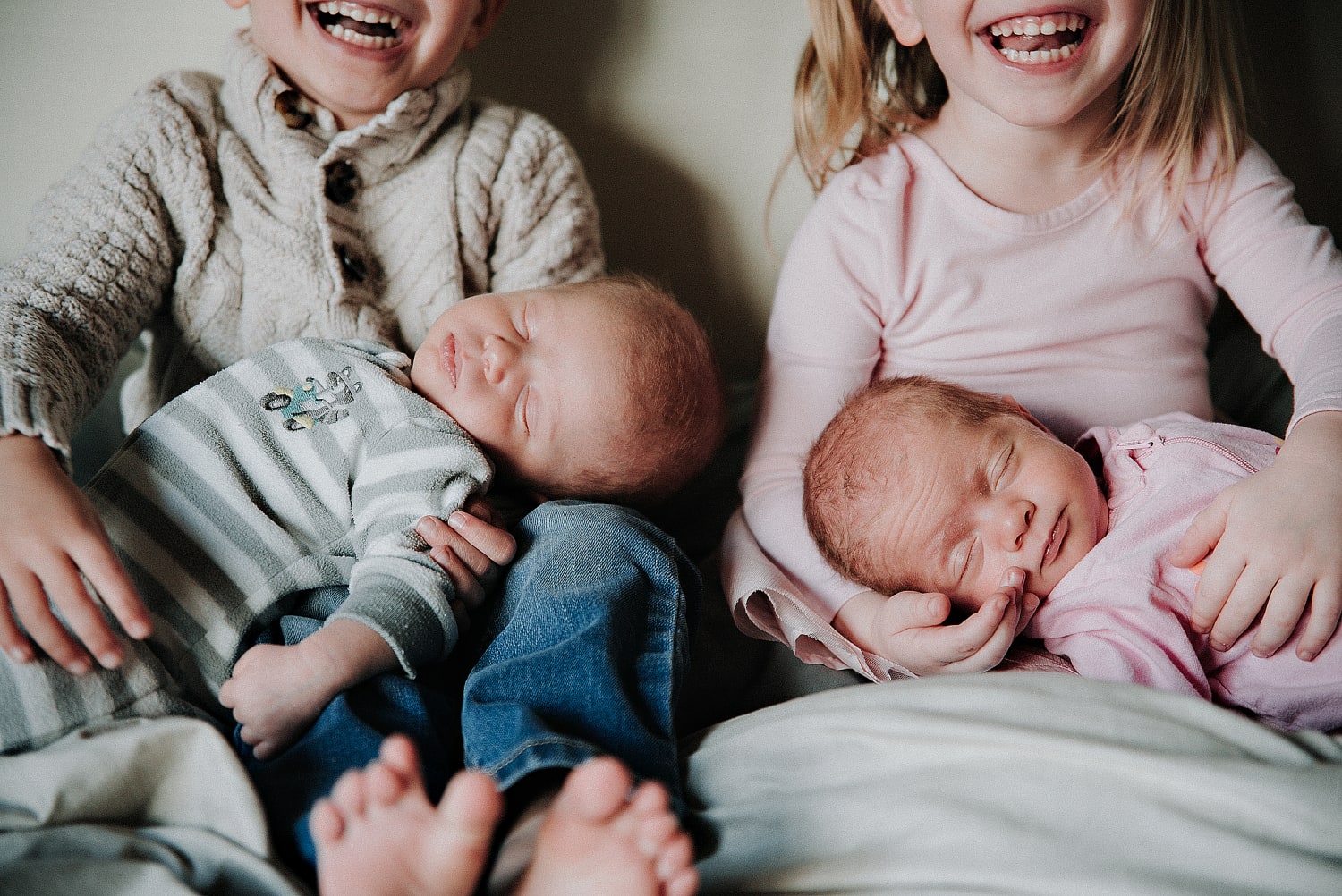 Lifestyle newborn photos at home