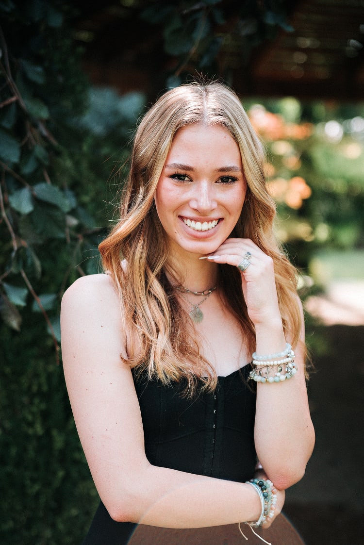 Portrait photography by Snapshots by Jolene