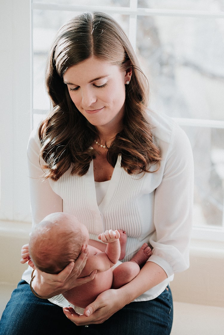 Lifestyle newborn photos at home - Snapshots by Jolene