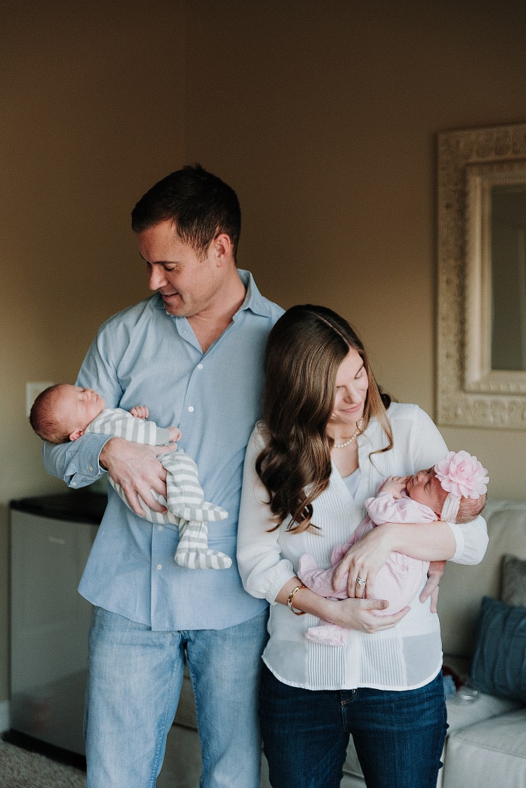 Lifestyle newborn photos at home - Snapshots by Jolene