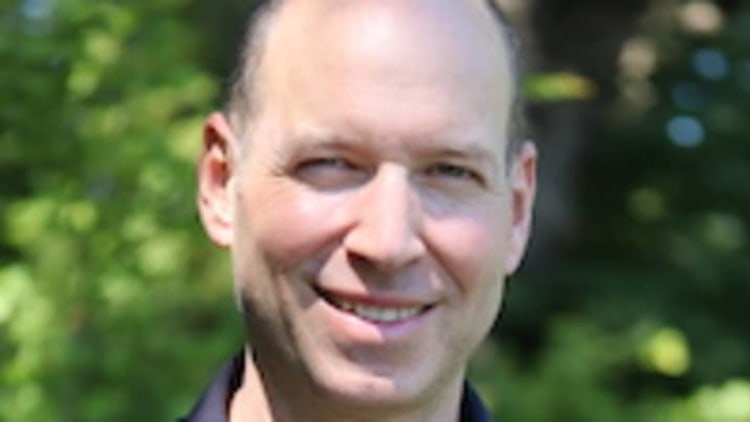 Anthony Viaux  Naturopathe certifié FENA  Réflexologie  Énergétique  Paris 18