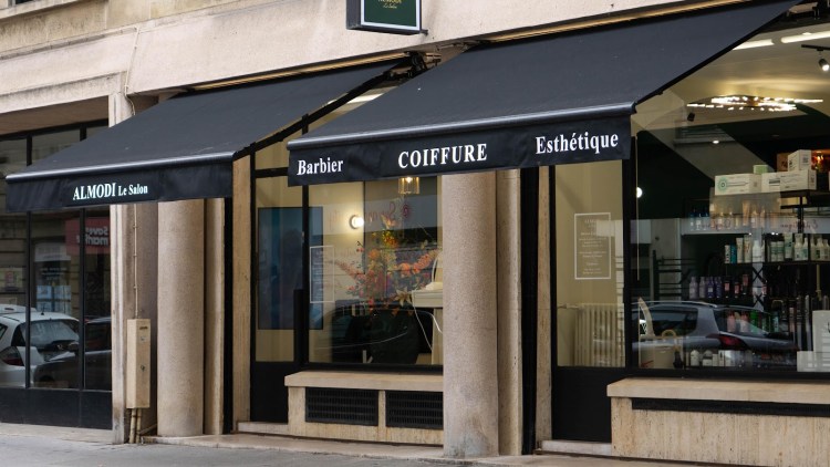 Almodi le salon - 18 Rue Duret, Paris, France - Wellengo