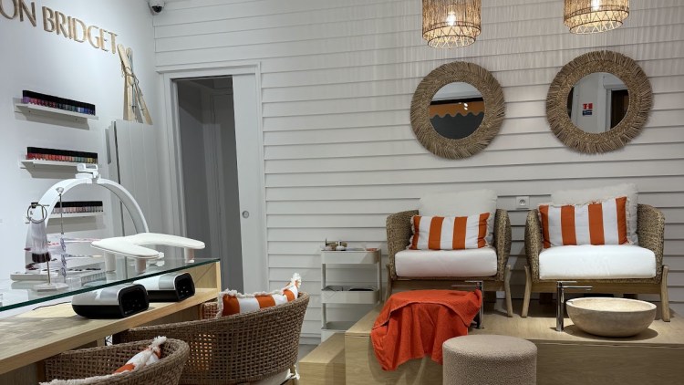 Maison Bridget - Salle polyvalente, Rue Camille Pelletan, Houilles, France - Wellengo