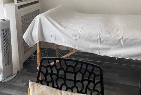 Office of Reflexology  Claudia Gutierrez Davila - 53 Rue Blanche, Paris, France - Wellengo