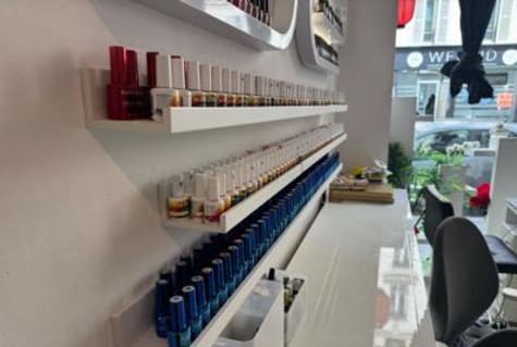 Nails arts 12 - 22 Rue de Wattignies, Paris, France - Wellengo
