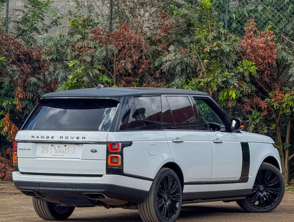 2019 RANGE ROVER VOGUE SE - Zata Motors