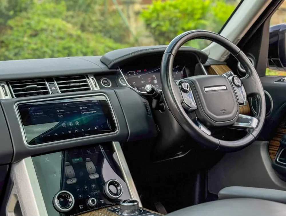 2019 RANGE ROVER VOGUE SE - Zata Motors