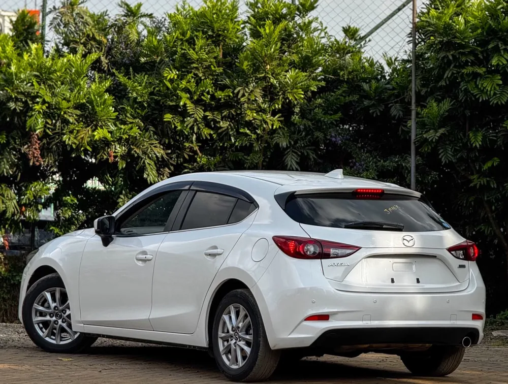 2019 MAZDA AXELA PETROL 15S - Zata Motors