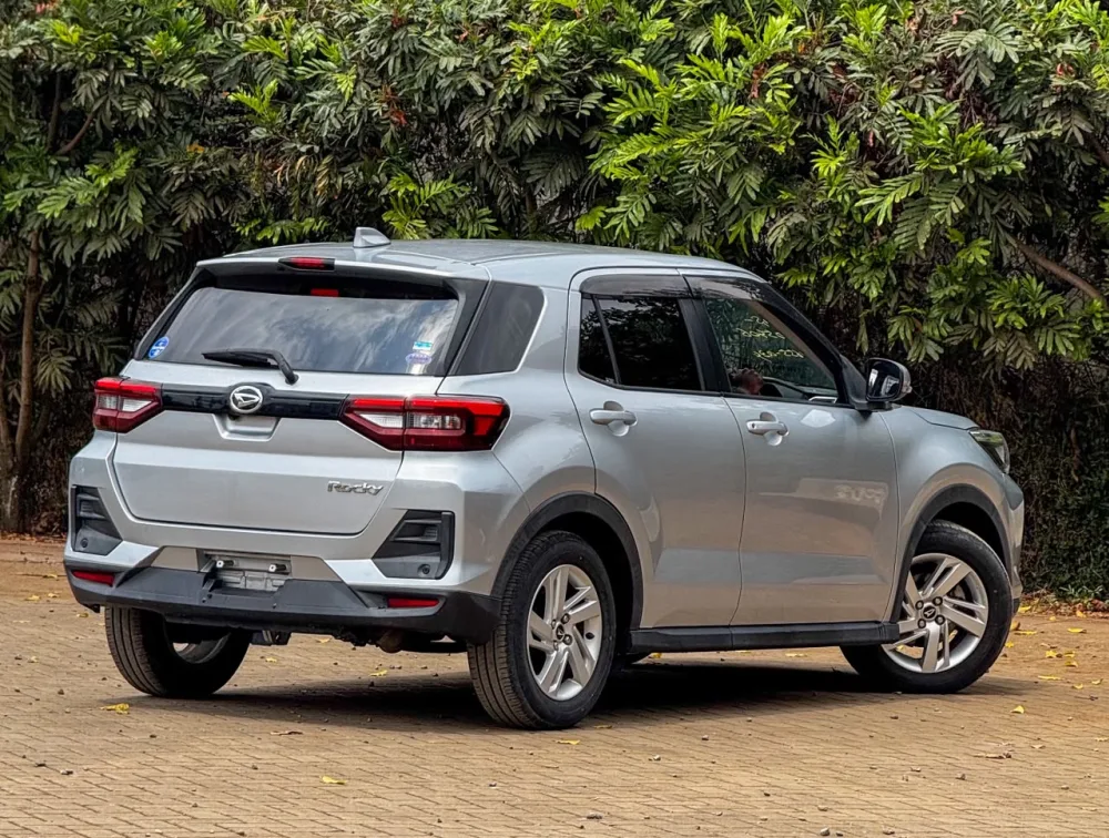 2020 DIAHATSU ROCKY - TOYOTA RAIZE - Zata Motors