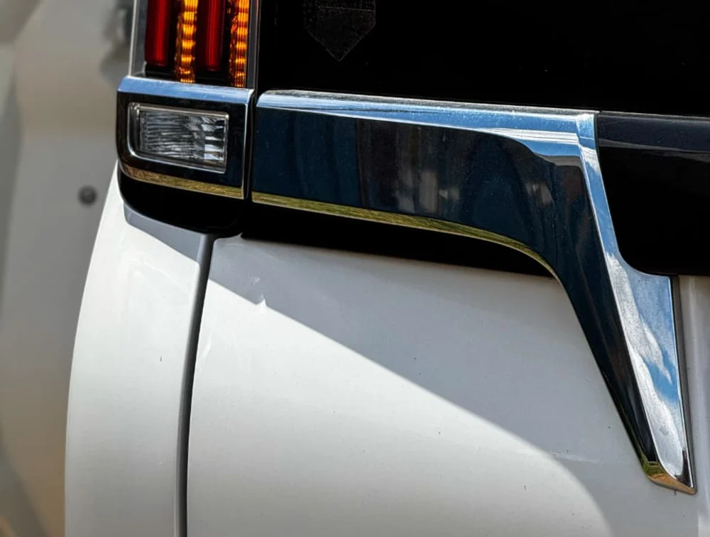 ️ 2019 TOYOTA ESQUIRE 8 SEATER  LEATHER - Zata Motors