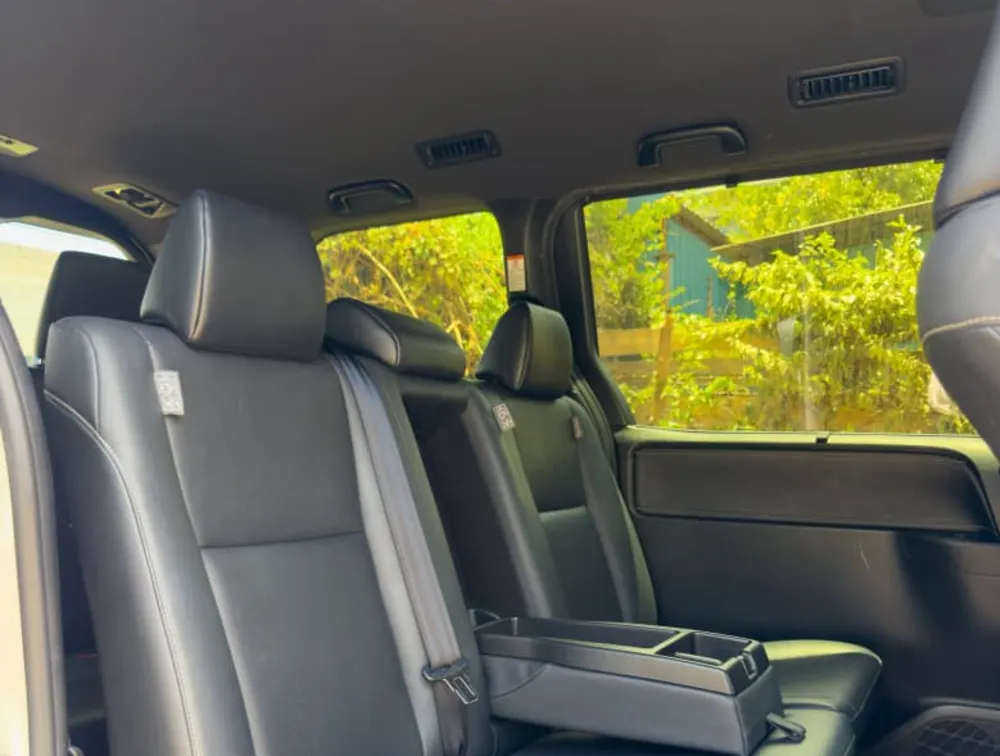 ️ 2019 TOYOTA ESQUIRE 8 SEATER  LEATHER - Zata Motors