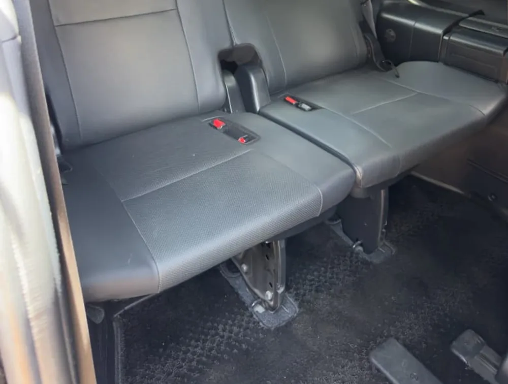  2019 TOYOTA ESQUIRE 8 SEATER  LEATHER - Zata Motors