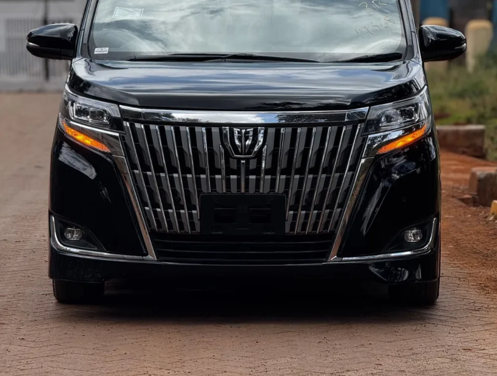 2019 TOYOTA ESQUIRE 8 SEATER  LEATHER - Zata Motors