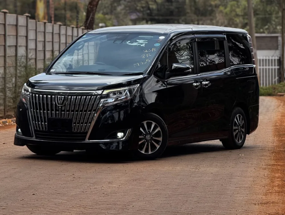  2019 TOYOTA ESQUIRE 8 SEATER  LEATHER - Zata Motors