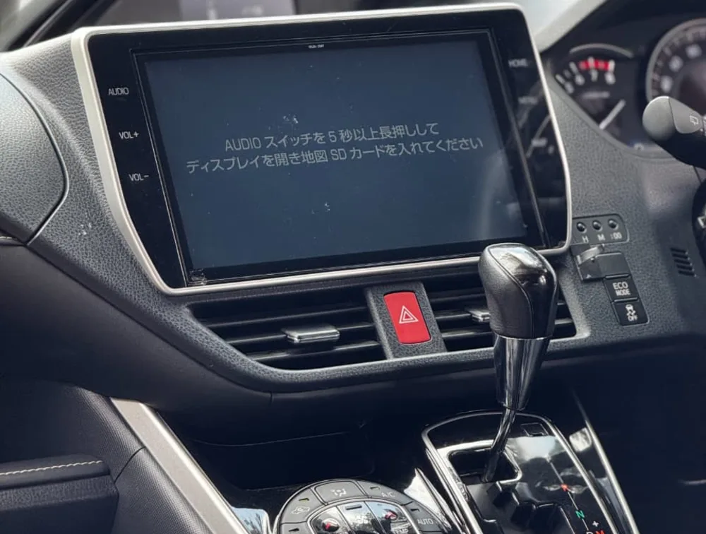  2019 TOYOTA ESQUIRE 8 SEATER  LEATHER - Zata Motors