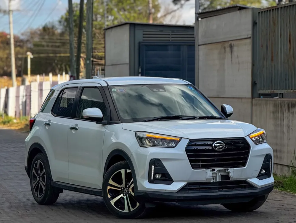 2019 DIAHATSU ROCKY - TOYOTA RAIZE - Zata Motors