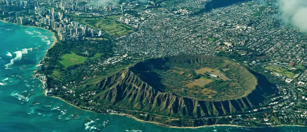 Diamond Head State Monument in hawaii