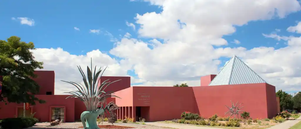 Santa Fe: The Visual Art Center