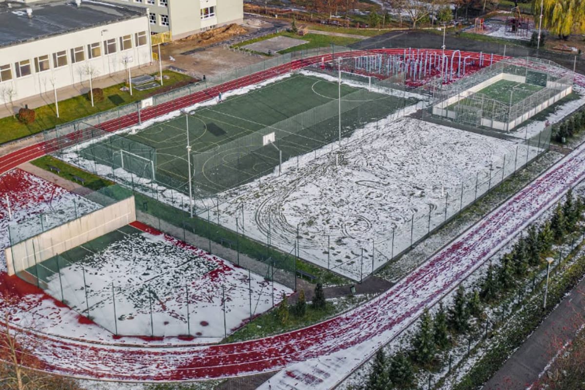 Kort na bieżnii Zwycięstwa