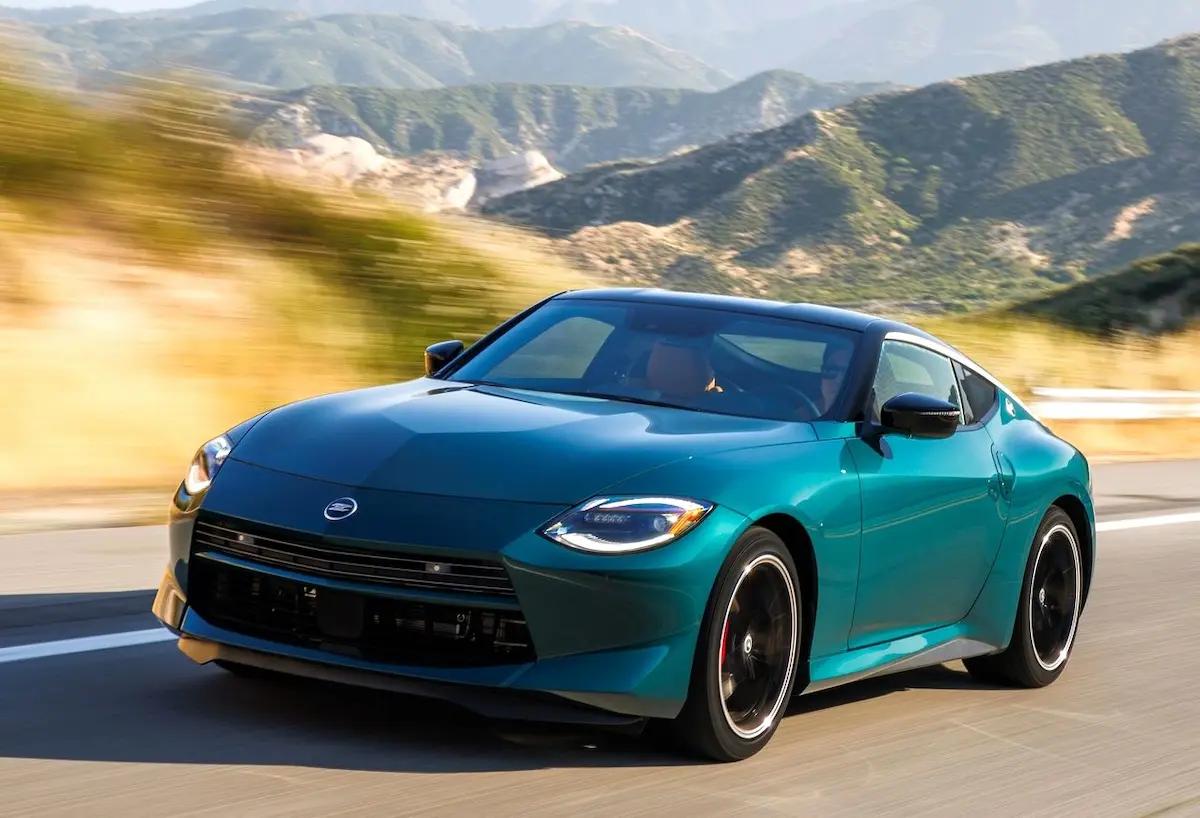 Nissan Z Performance 2027: nuevo frente, verde Shinkai y más chasis imagen 3