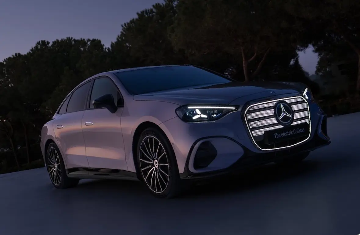 Mercedes-Benz Clase C eléctrico 2026: el sedán que redefine el segmento premium imagen 3
