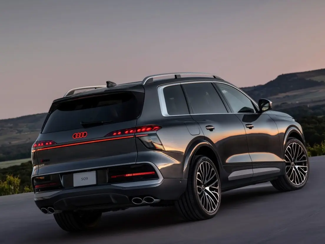 Audi SQ9 2027: el SUV de tres filas más rápido de su clase imagen 6
