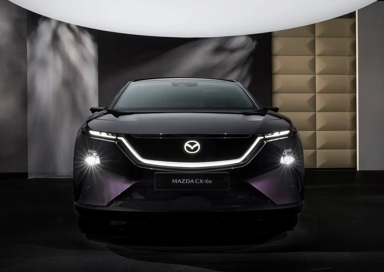 Mazda CX-6e 2027: el SUV eléctrico elegante que Mazda estrena en Europa