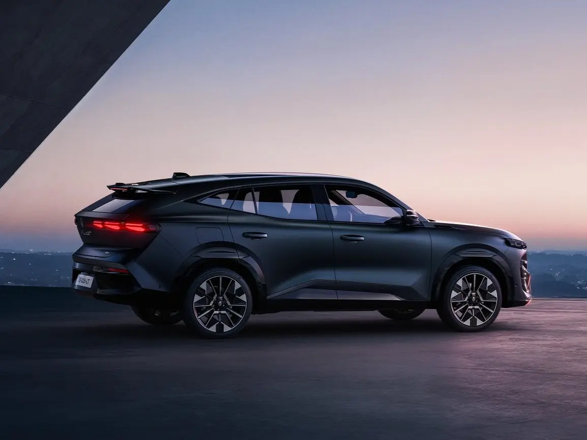 Renault Filante 2027: el SUV híbrido insignia que Renault enviará a Colombia imagen 6
