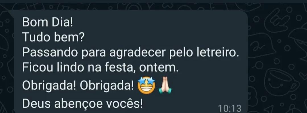 Letreiro em estilo industrial