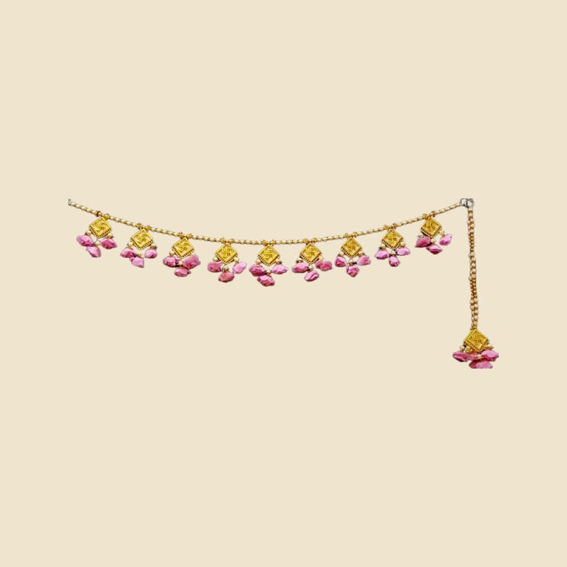 Decorative Door Bandhanwar (Item 00176) on a warm ivory background