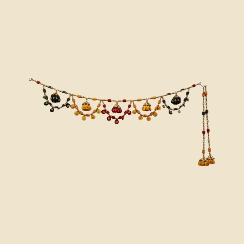 Decorative Door Bandhanwar (Item 00120) on a warm ivory background