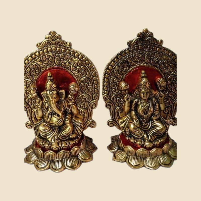 Laxmi Ganesh Idols with Arch, Pair on a warm ivory background