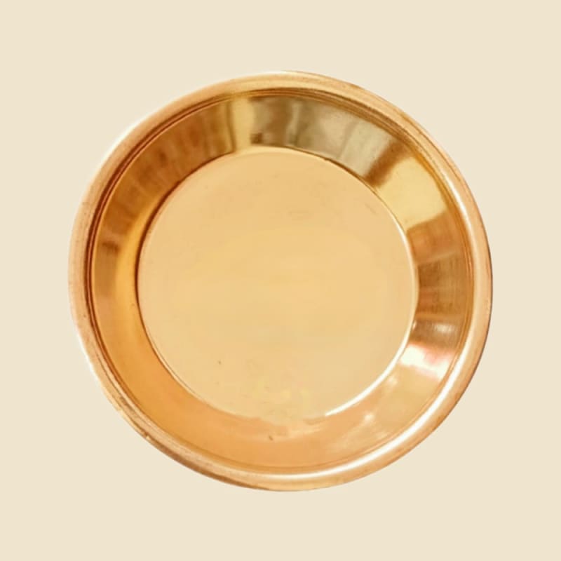 Copper Tammi on a warm ivory background