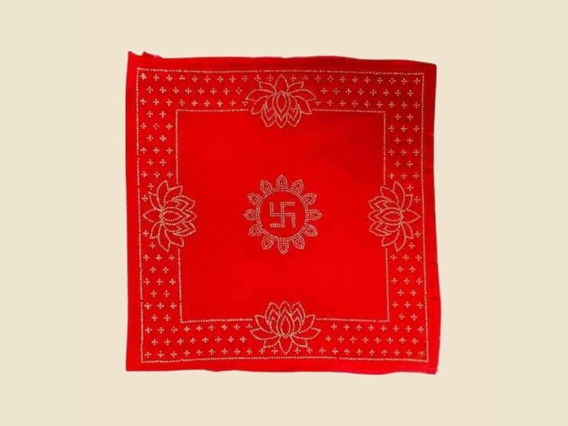 Diamond Design Puja Aasan, Mixed Colours (CI 6436) on a warm ivory background