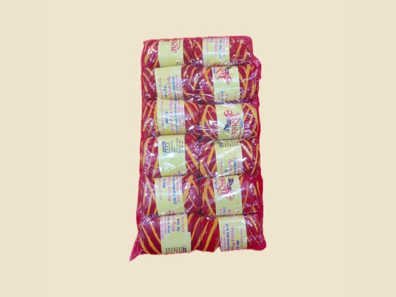 Moli (Kalawa) Thread, Small Rolls on a warm ivory background
