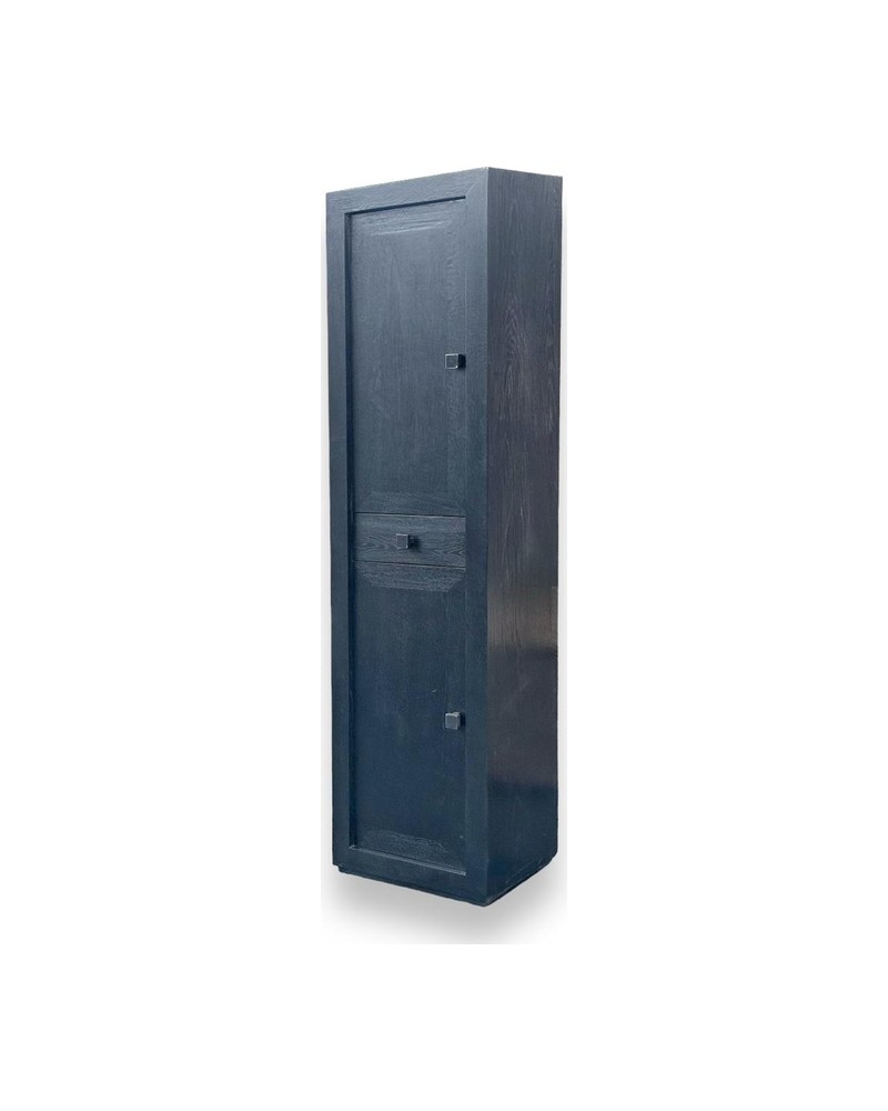 Medium closed wood cabinet