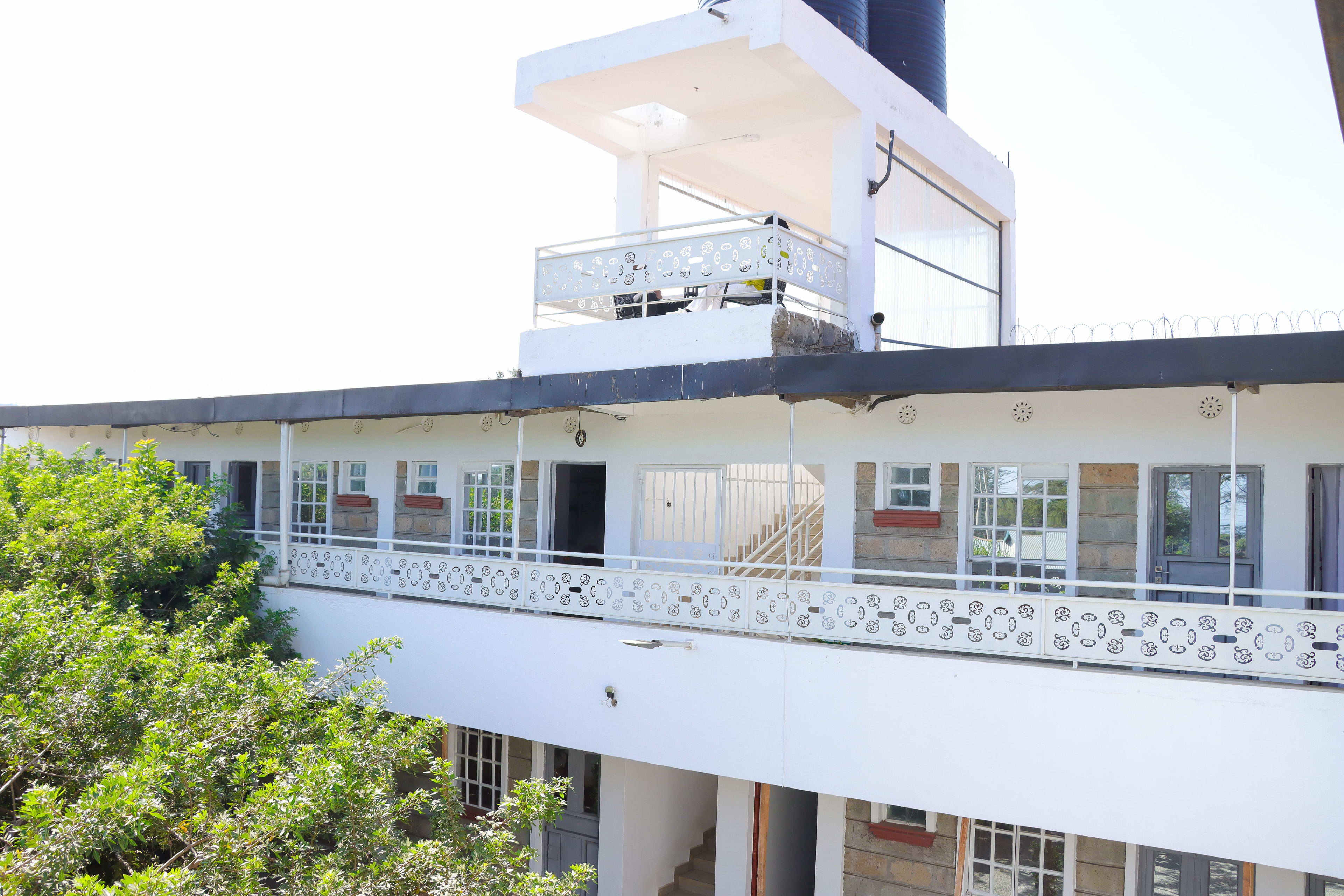 Outdoor Fireplace and Serene Garden at Jazby Guest House in Naivasha - Image 1