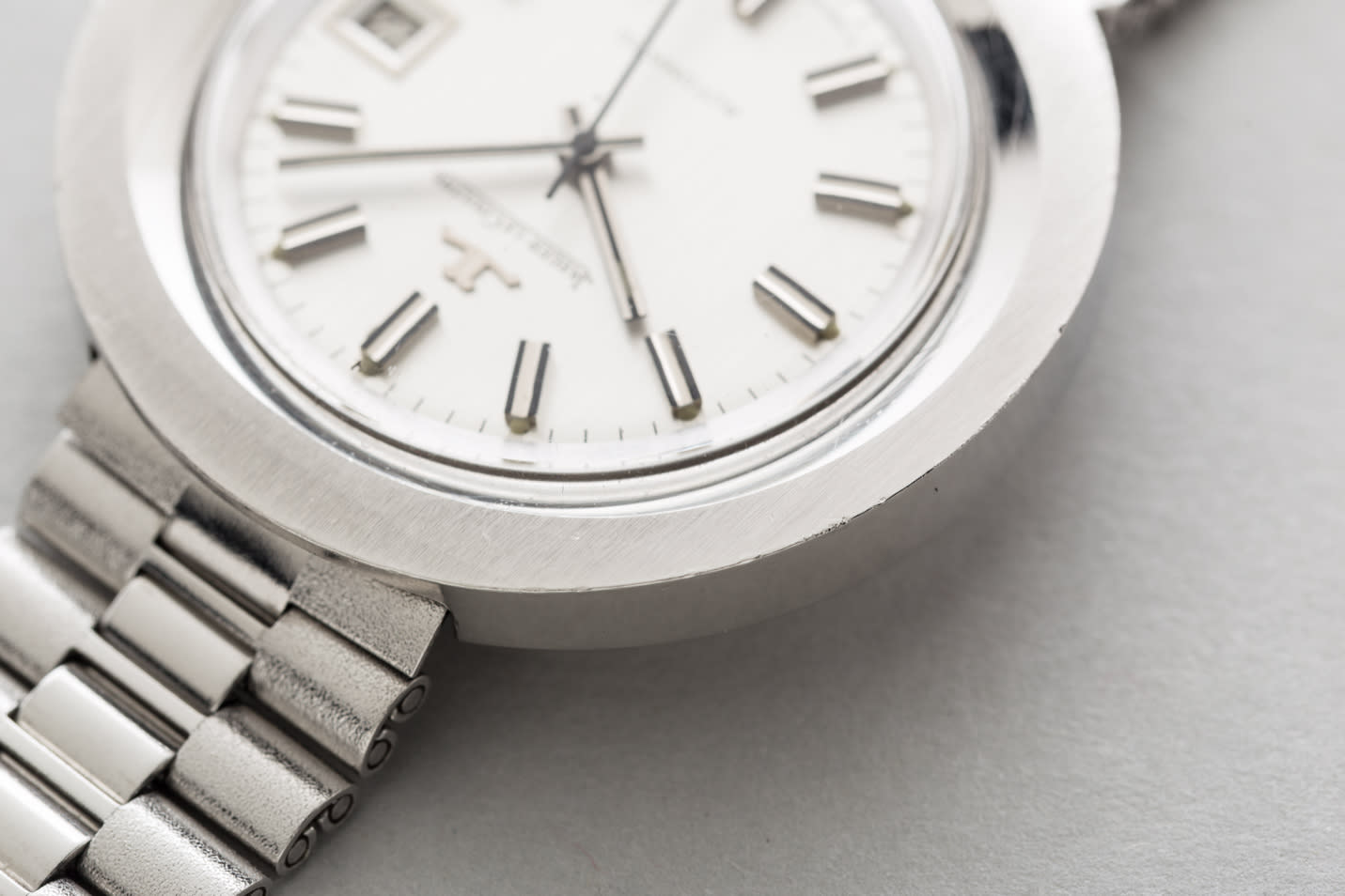 Jaeger-LeCoultre Disco Volante view 5