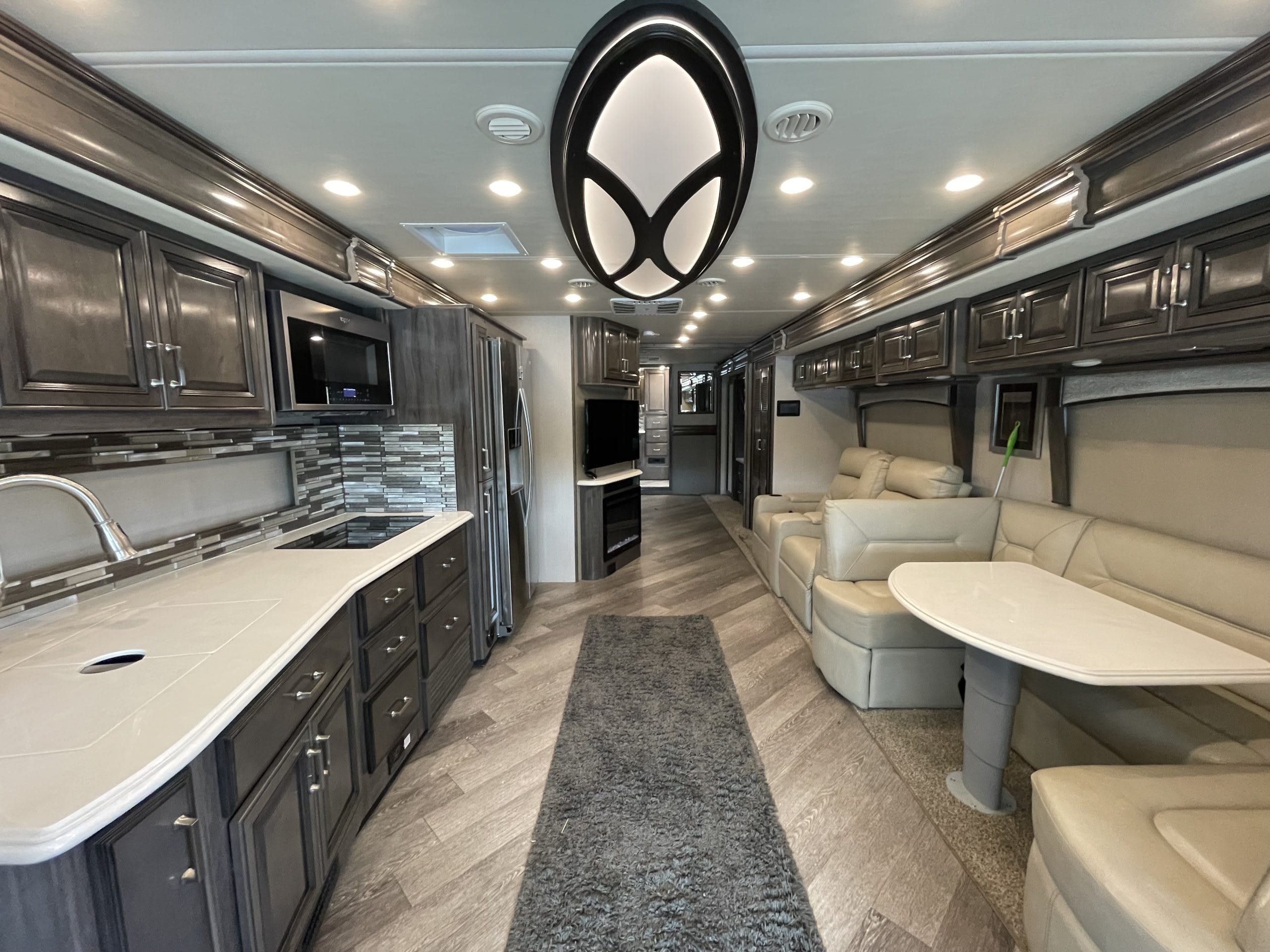 1-3268 38ft. Pace Arrow Diesel