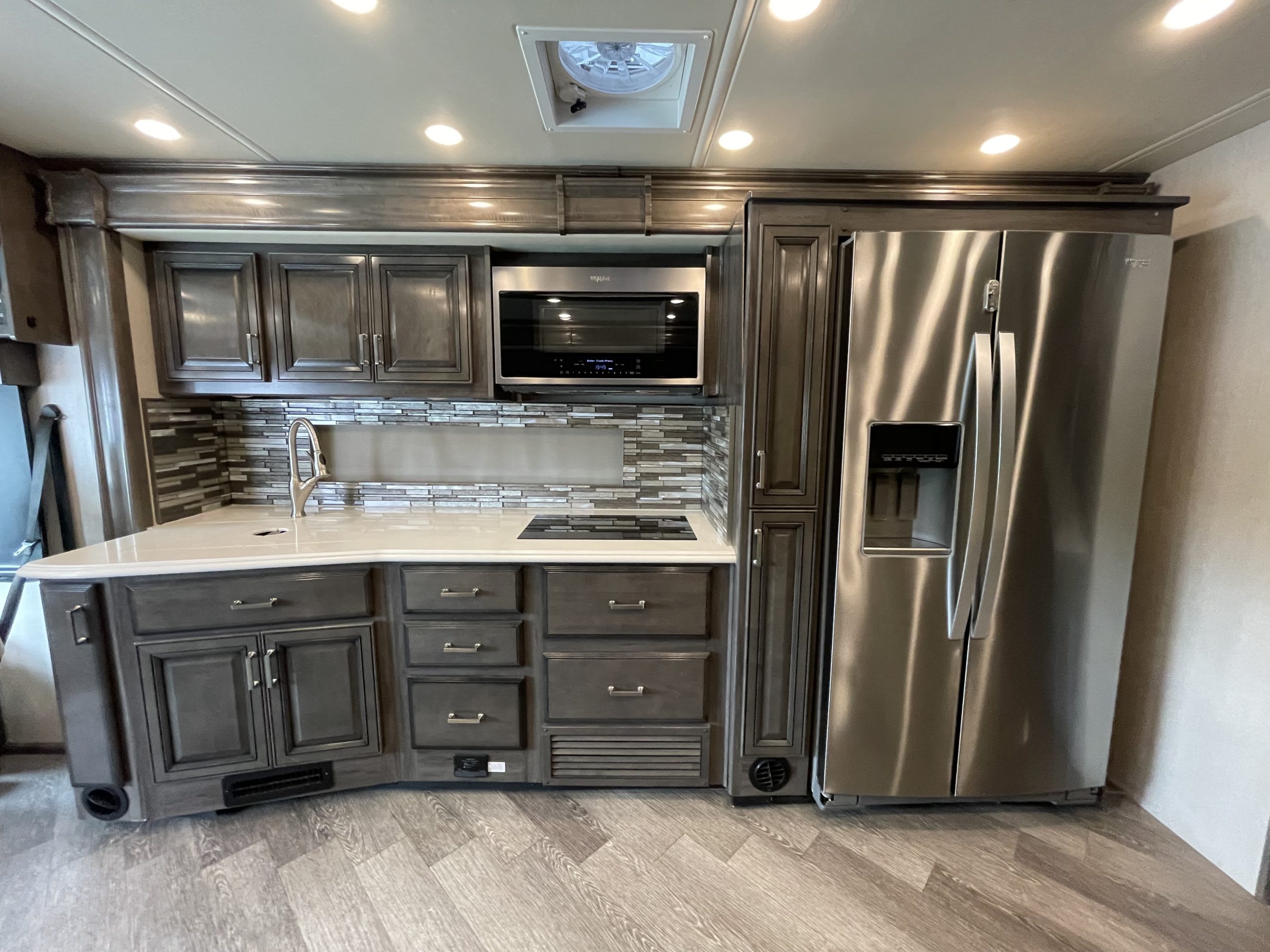 4-3268 38ft. Pace Arrow Diesel