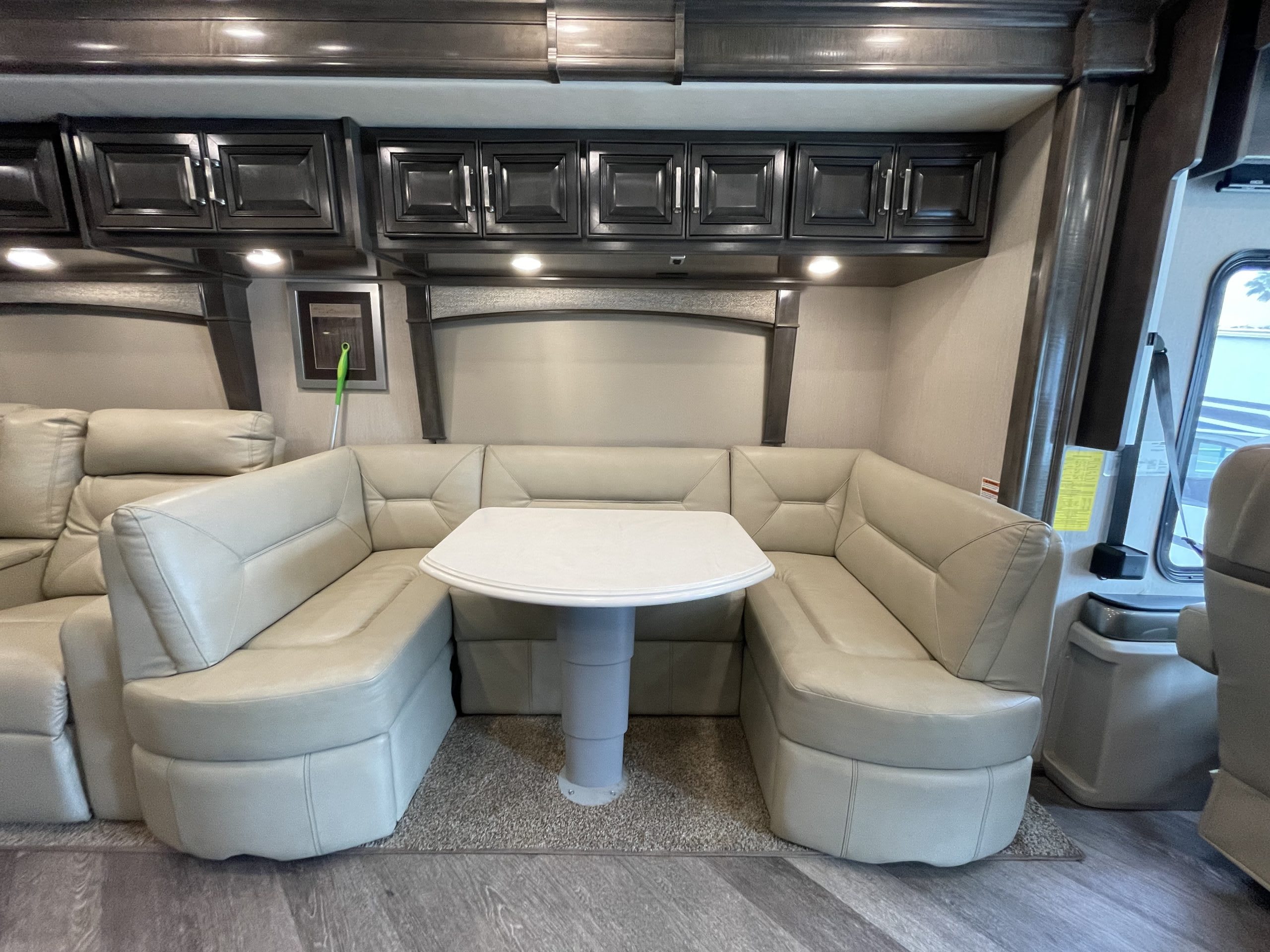 6-3268 38ft. Pace Arrow Diesel