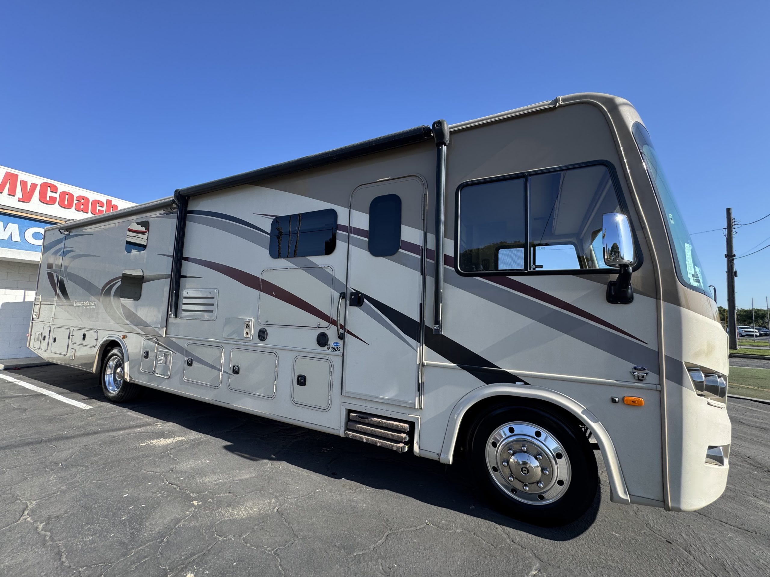 3296 37ft. Georgetown