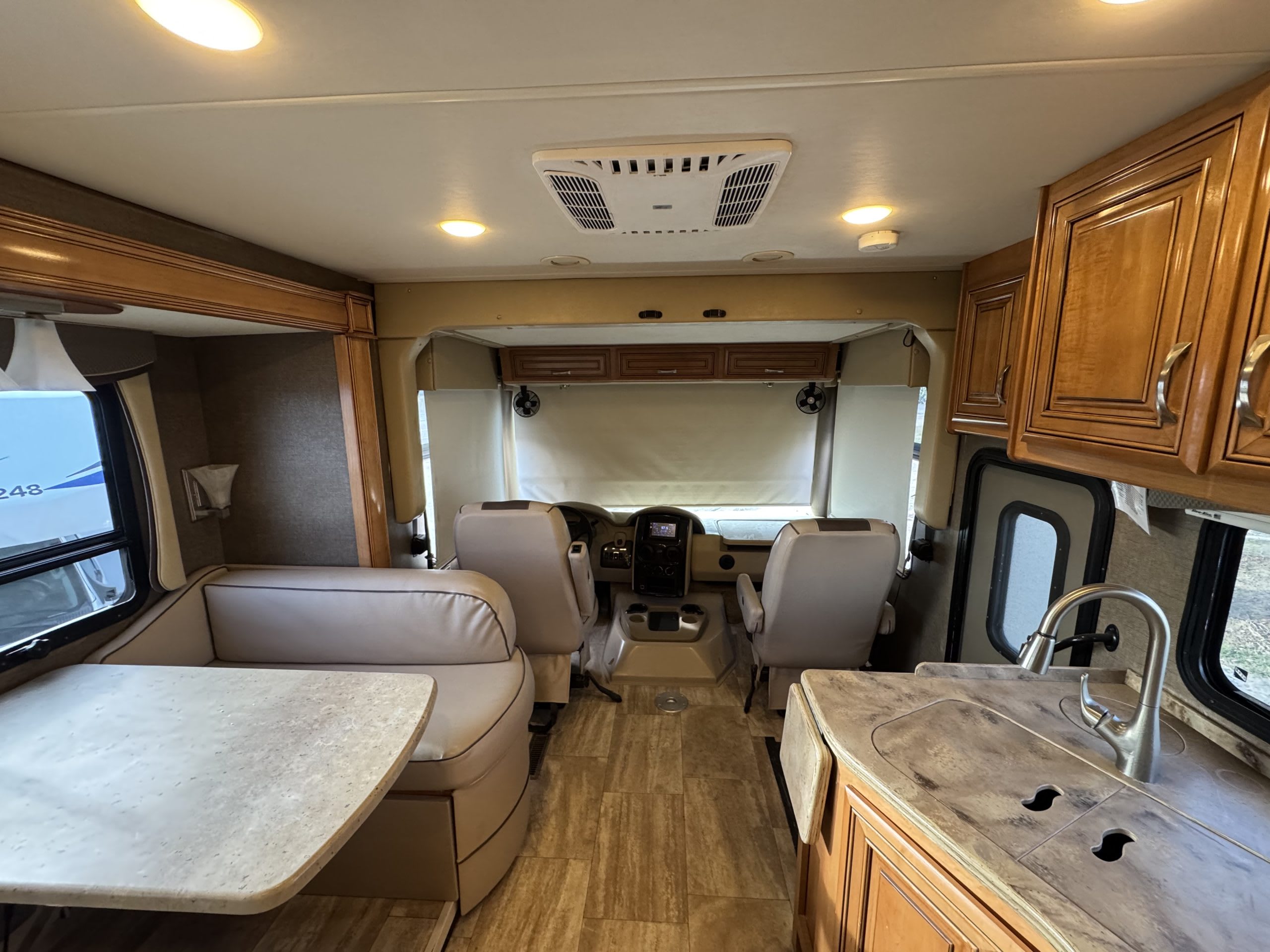 12-3071 37ft. Challenger