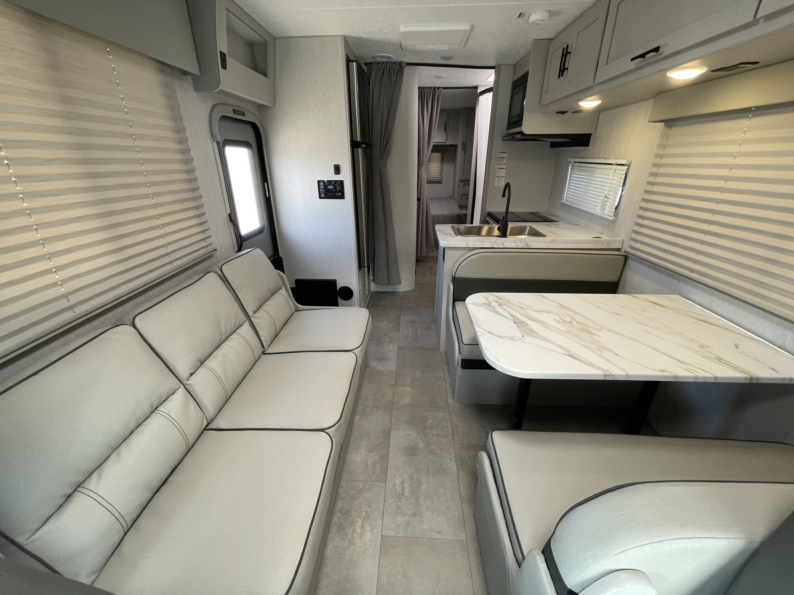 2-3260 27ft. Freelander “2023”